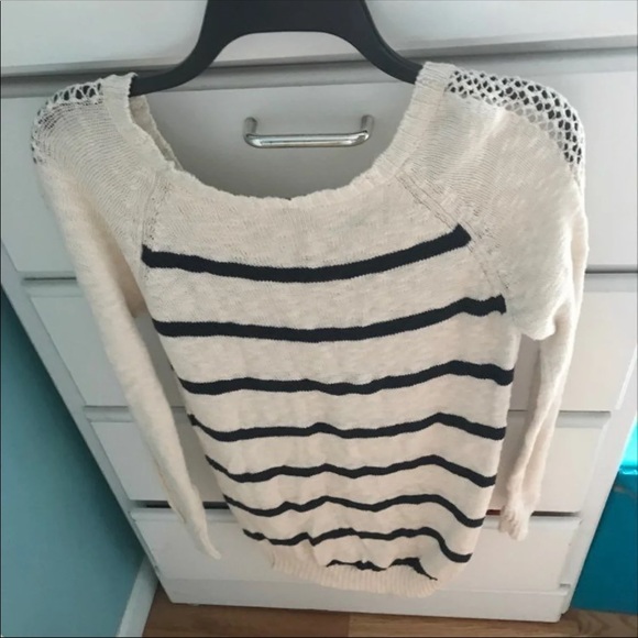 Sweater - Picture 2 of 3